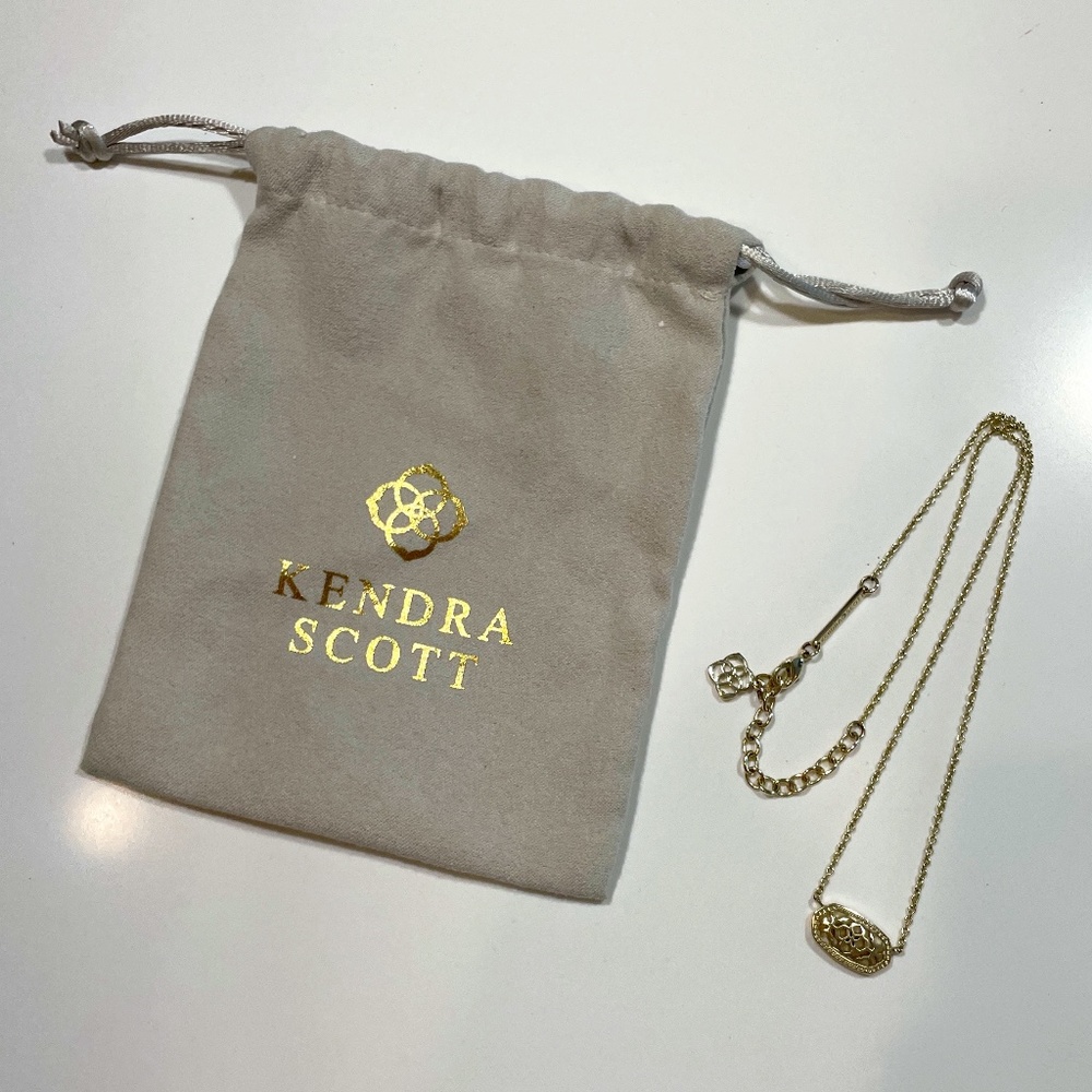 Kendra Scott Elisa Openwork Gold Pendant Necklace